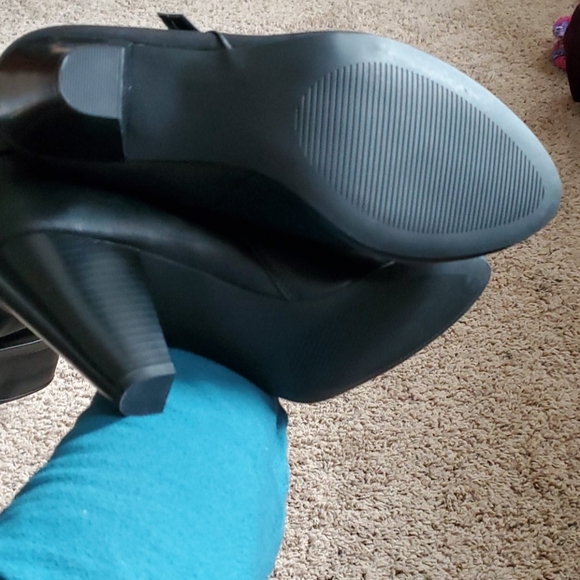 Women's Black knee high Boots size 10M - Picture 6 of 7